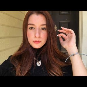 Meet your Posher, Ana